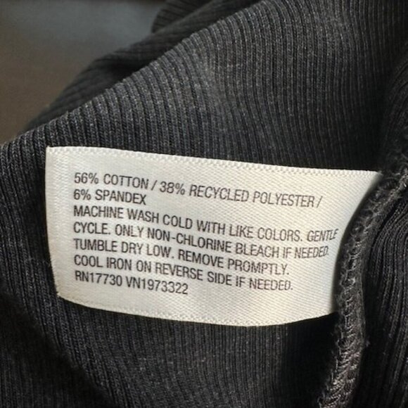 Wild Fable Women's Small Crop Top Black Ribbed Short Sleeve V-Neck Twist-Front - Picture 5 of 5